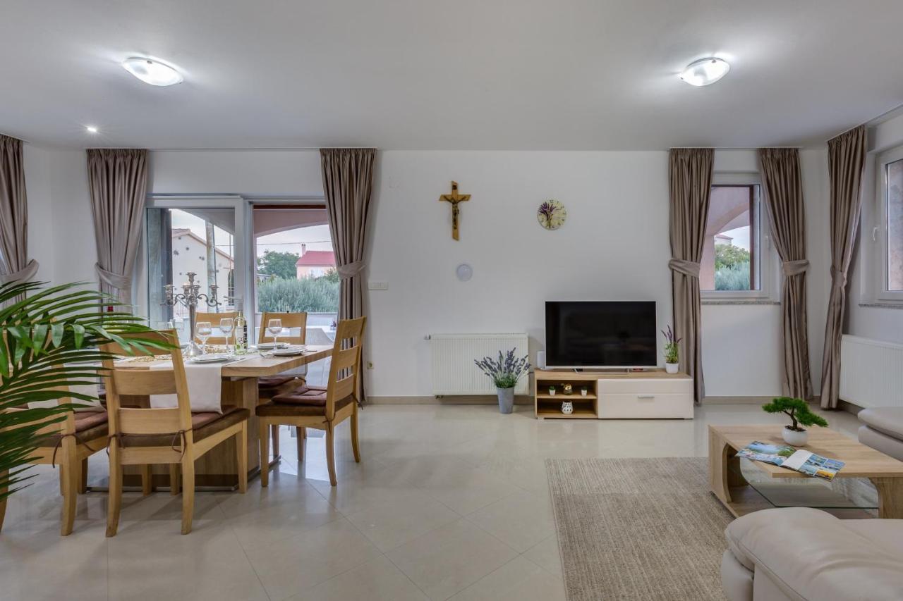 Villa Zlatni Dvori Zadarvillas Ražanac エクステリア 写真