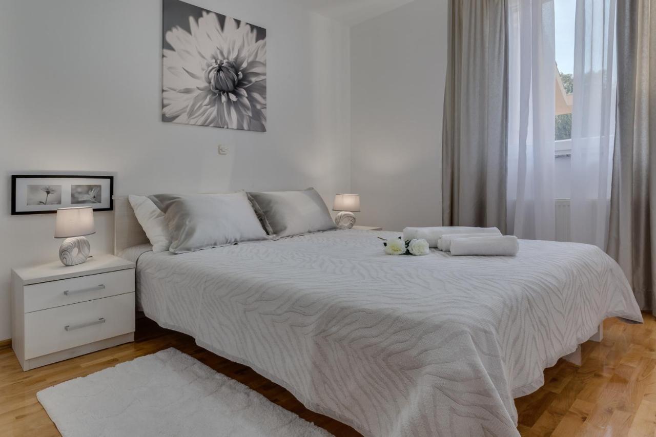 Villa Zlatni Dvori Zadarvillas Ražanac エクステリア 写真